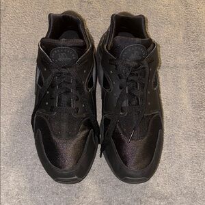 Nike Huarache Men's Black Athletic Shoes